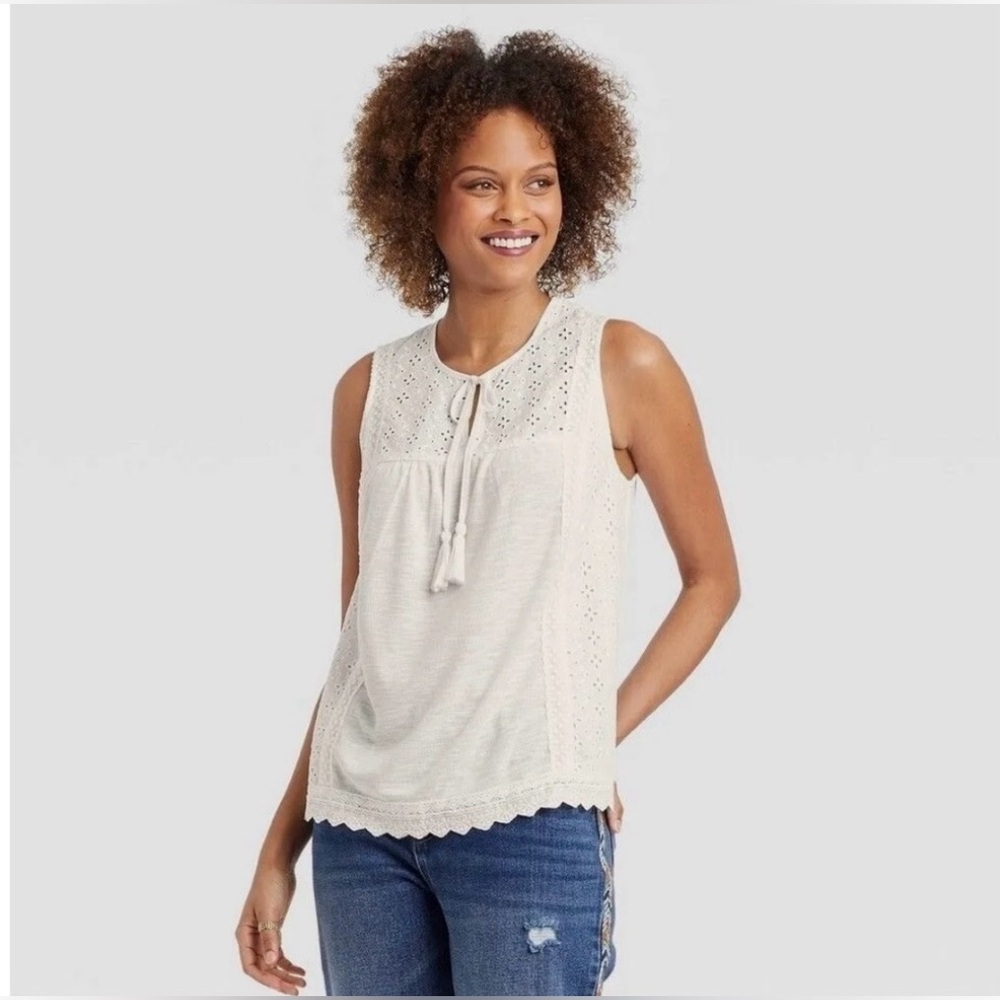 New Knox Rose Eyelet Lace Ribbed Knit
Tank Top